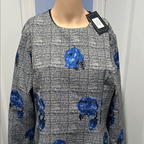 BRAND NEW Elegant Blue Floral Women's Dress XXL - Picture 2 of 8